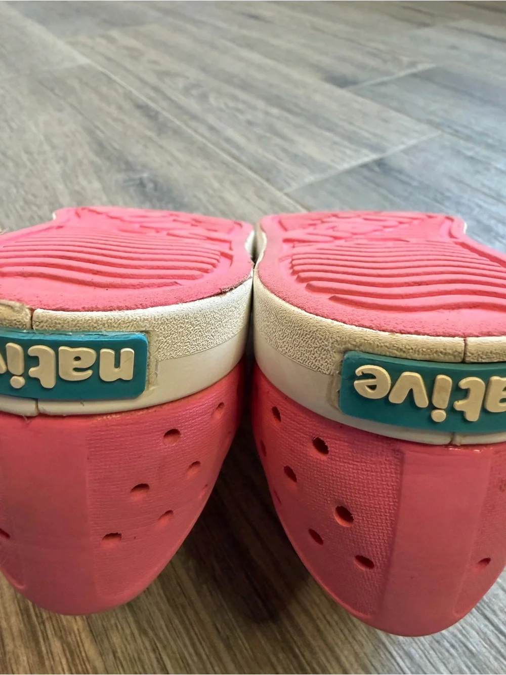 Native Pink Slip On Shoes Girls Size J1 Excellent Loafer Water Shoe Casual